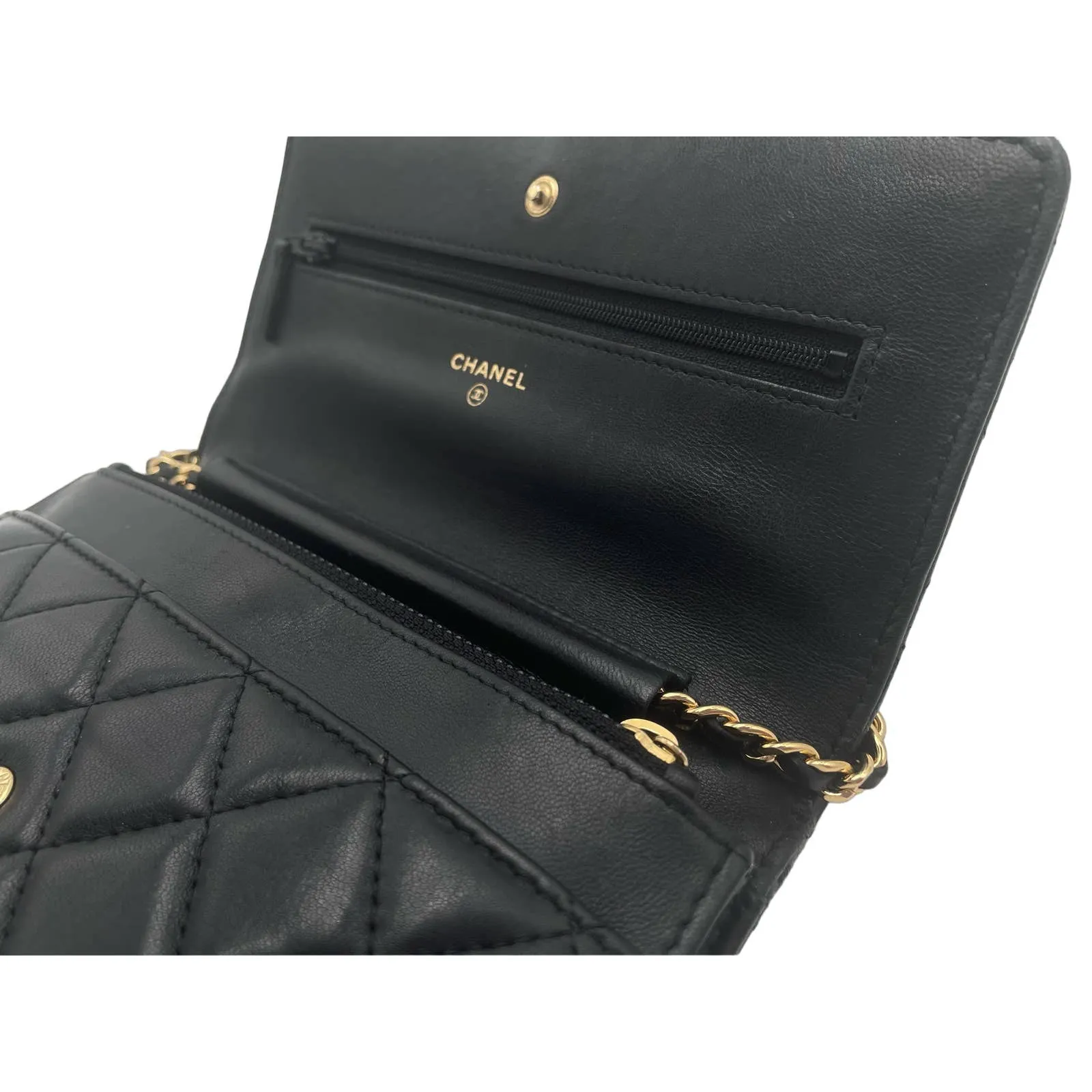 Chanel Classic Wallet on Chain
